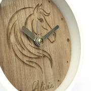 Weißer Wecker Nuss - individualisierbar