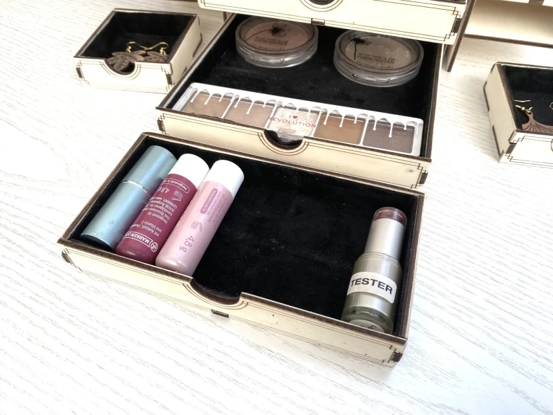 große klappbare Schmuckschatulle Schminkkiste Aufbewahrungsbox Organizer - Laserschnittdatei Pdf Ai Dxf Svg für Ohrhänger Ringe Ketten uvm.