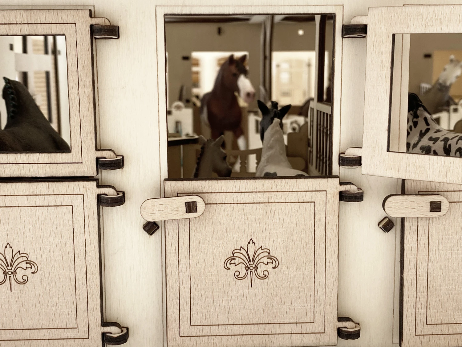 Haus mit 10 Pferdeboxen