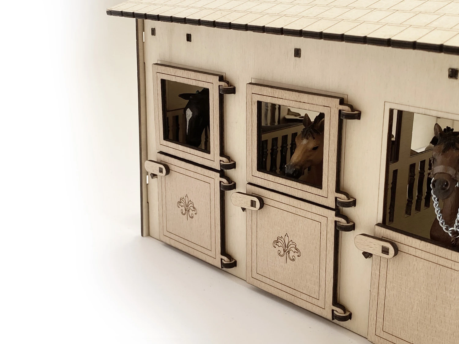 Haus mit 10 Pferdeboxen