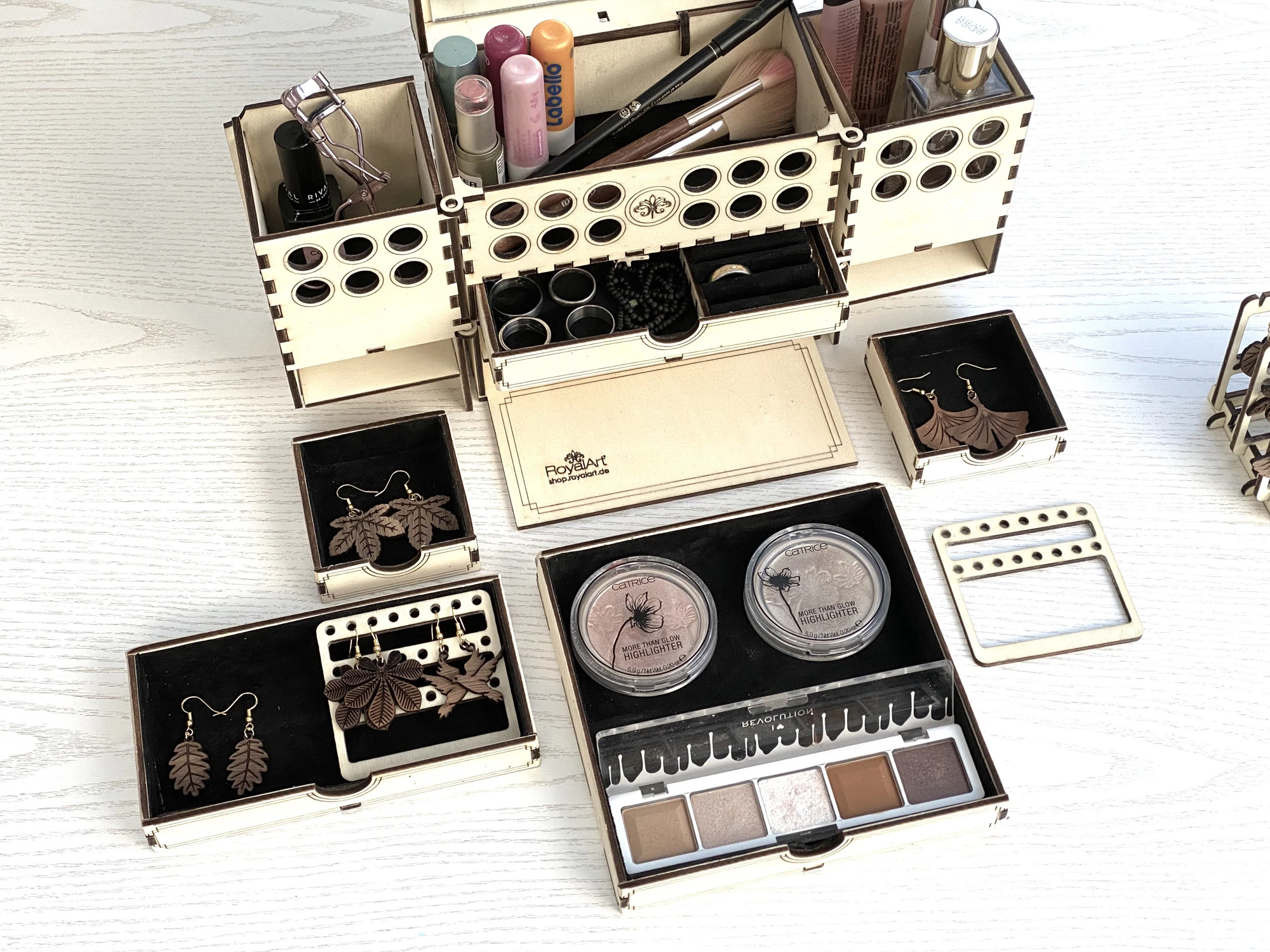 großer klappbarer Organizer Aufbewahrungsbox - Laserschnittdatei Pdf Ai Dxf Svg für Ohrhänger Ringe Ketten uvm.