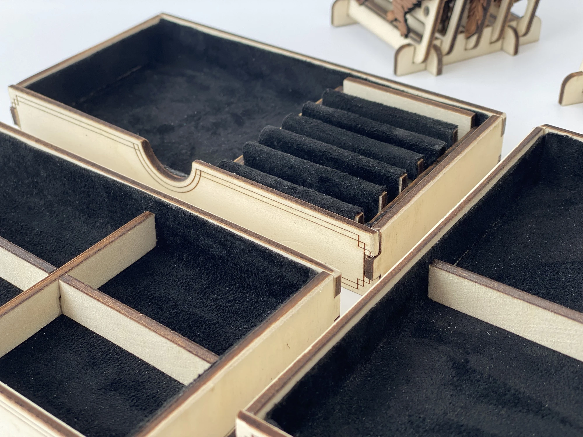 große klappbare Schmuckschatulle Schminkkiste Aufbewahrungsbox Organizer - Laserschnittdatei Pdf Ai Dxf Svg für Ohrhänger Ringe Ketten uvm.